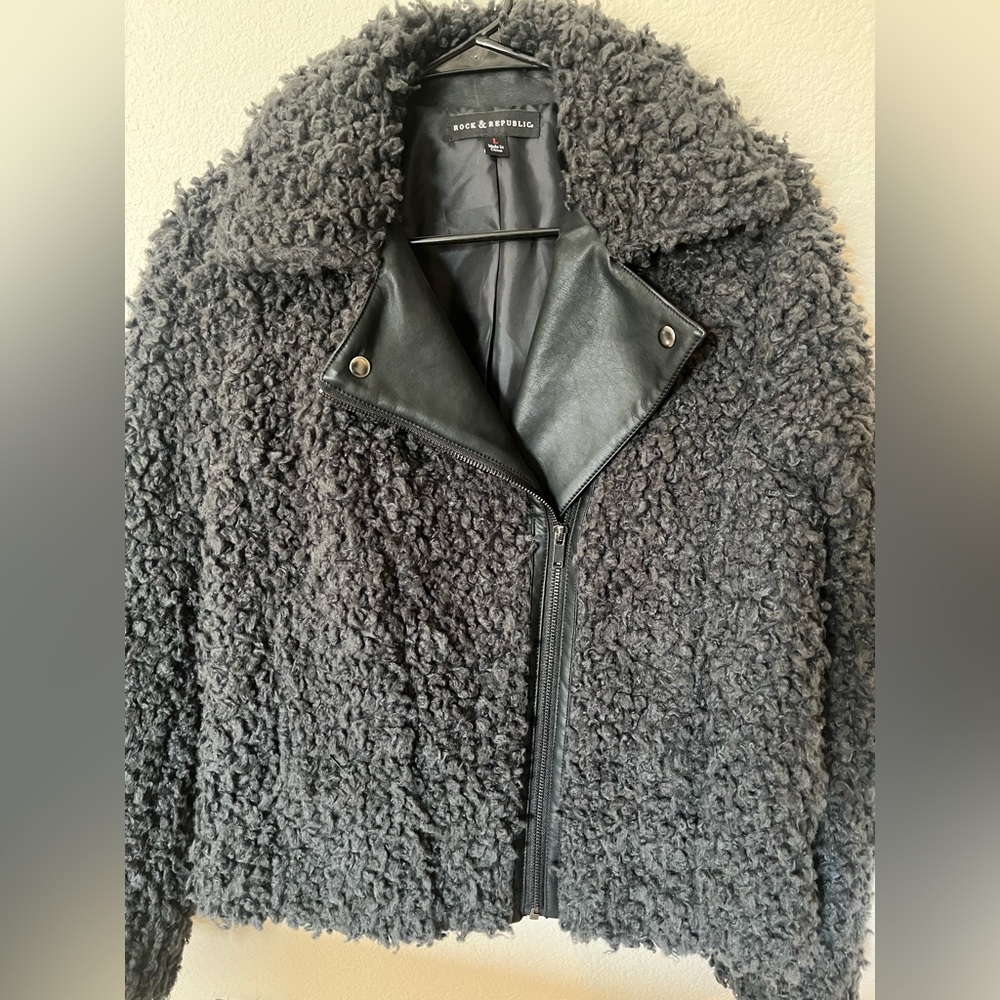 Rock in Republic, Sherpa jacket
